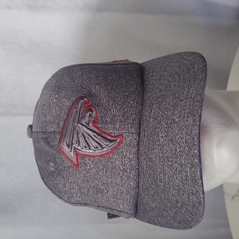 Atlanta Falcons Gray  Snapback  Hat NwT